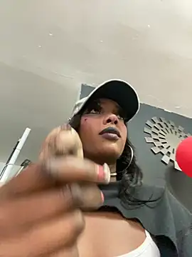 TIFFANYYSTAR online show from October 24, 2025, 1:54 pm