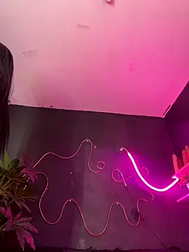 TIFFANYYSTAR online show from December 2, 2025, 3:14 pm