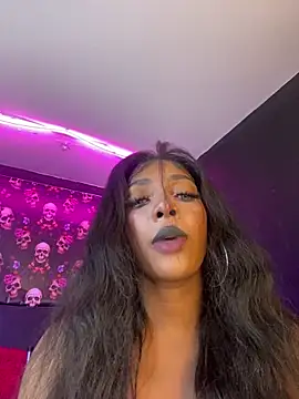 TIFFANYYSTAR online show from September 26, 2025, 3:19 pm