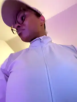 wynterheat online show from October 17, 2025, 12:51 pm