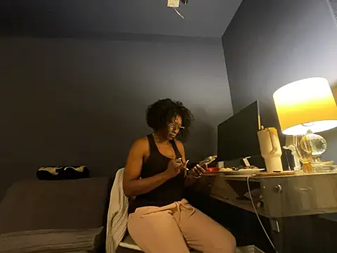 wynterheat online show from April 6, 2026, 1:45 am