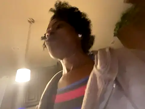 wynterheat online show from November 14, 2025, 3:32 am