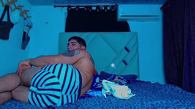 Rich boy01 online show from February 24, 2025, 10:37 am