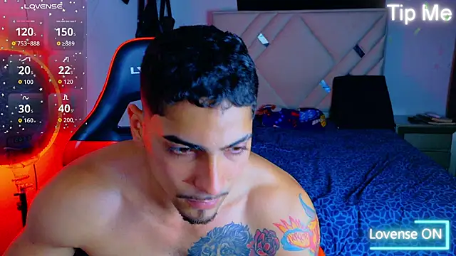 Rich boy01 online show from September 12, 2025, 11:04 pm