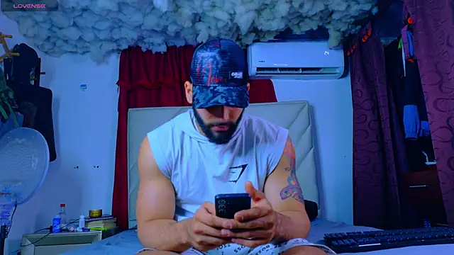 Snapshot of Rich_boy01 chatting on May 30, 2026, 4:30 am Rich boy01 online show from May 30, 2026, 4:30 am