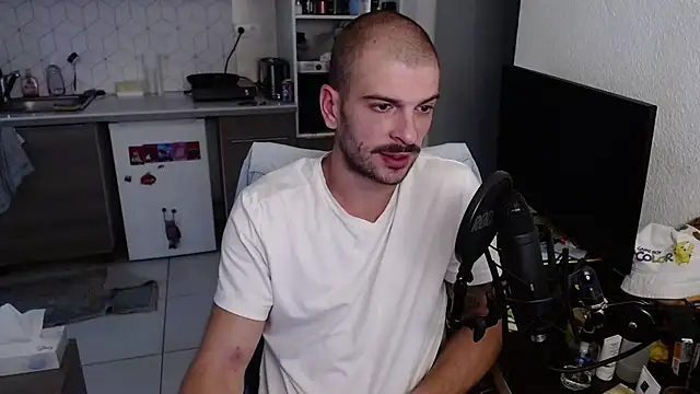 Greyoff online show from September 26, 2025, 1:07 pm