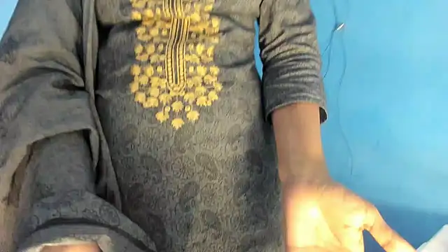 Snapshot of aarjulove chatting on February 8, 2026, 1:31 pm aarjulove online show from February 8, 2026, 1:31 pm