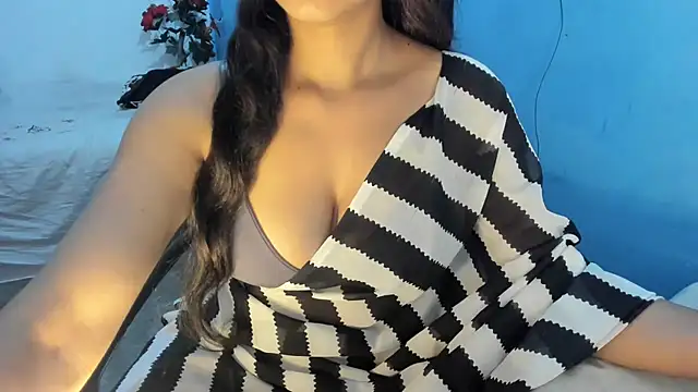 Snapshot of aarjulove chatting on March 4, 2026, 3:31 pm aarjulove online show from March 4, 2026, 3:31 pm