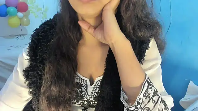 Snapshot of aarjulove chatting on February 2, 2026, 11:20 am aarjulove online show from February 2, 2026, 11:20 am