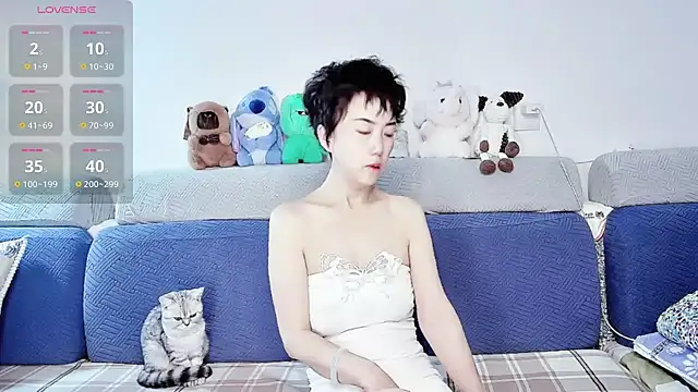 9ering-Er online show from October 13, 2025, 7:59 pm