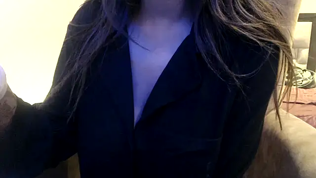 Snapshot of chhui_mui chatting on February 6, 2025, 5:30 pm chhui mui online show from February 6, 2025, 5:30 pm