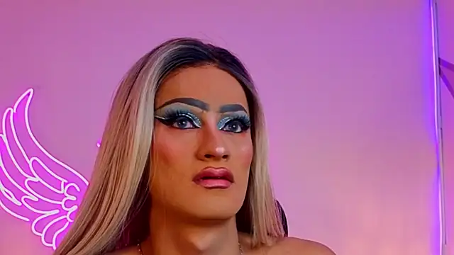  scarletmoore online show from September 23, 2025, 8:43 am