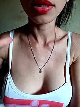 Nandasant09 online show from September 28, 2025, 4:14 pm