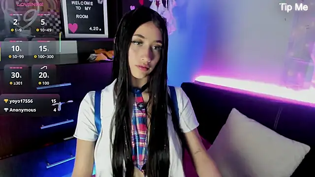 Emilytafur online show from February 6, 2026, 10:28 pm