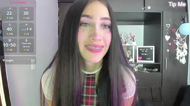 Snapshot of Emilytafur chatting on October 7, 2025, 6:20 pm Emilytafur online show from October 7, 2025, 6:20 pm