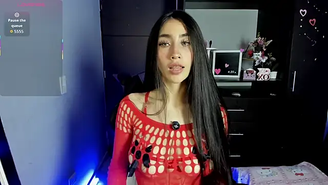 Snapshot of Emilytafur chatting on July 12, 2026, 11:16 pm Emilytafur online show from July 12, 2026, 11:16 pm