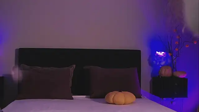 Snapshot of Denise_Garciia chatting on October 10, 2025, 1:23 pm Denise Garciia online show from October 10, 2025, 1:23 pm