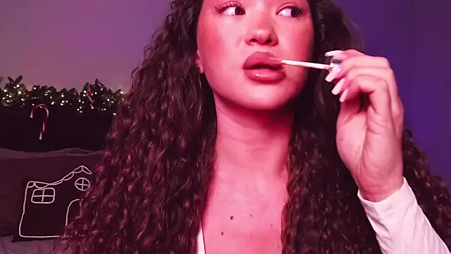 Snapshot of Denise_Garciia chatting on February 5, 2025, 4:58 pm Denise Garciia online show from February 5, 2025, 4:58 pm