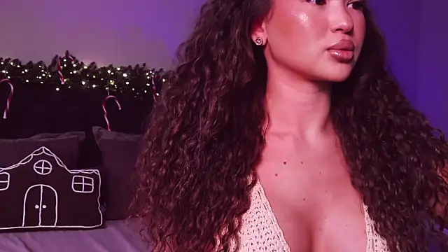 Snapshot of Denise_Garciia chatting on February 4, 2025, 12:44 pm Denise Garciia online show from February 4, 2025, 12:44 pm