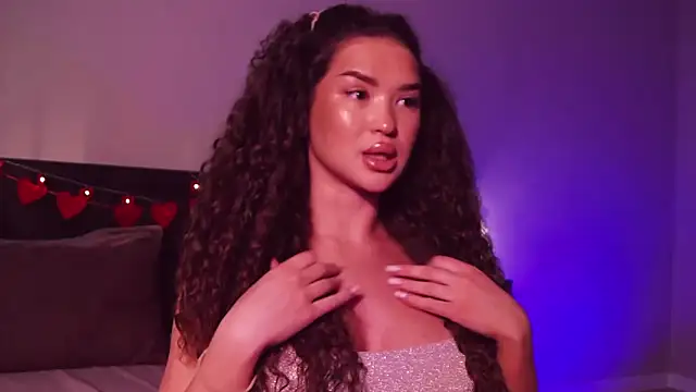 Snapshot of Denise_Garciia chatting on February 12, 2025, 2:10 pm Denise Garciia online show from February 12, 2025, 2:10 pm