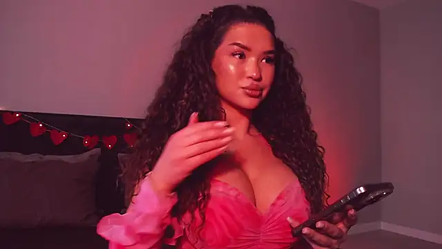 Snapshot of Denise_Garciia chatting on February 19, 2025, 10:12 am Denise Garciia online show from February 19, 2025, 10:12 am