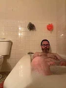 Samhain221 online show from December 4, 2025, 7:57 pm