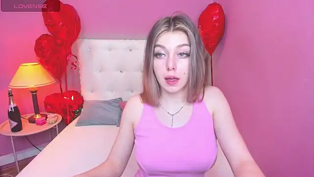 MollyMeltorr online show from March 4, 2025, 8:35 am