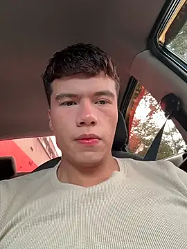 Snapshot of Logan_smith1 chatting on April 19, 2026, 7:38 pm Logan smith1 online show from April 19, 2026, 7:38 pm