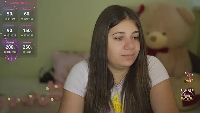 Snapshot of JulietDream chatting on October 17, 2025, 6:28 am JulietDream online show from October 17, 2025, 6:28 am