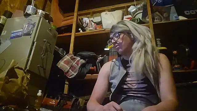 Snapshot of sexyblondetrans chatting on July 2, 2026, 10:43 am sexyblondetrans online show from July 2, 2026, 10:43 am