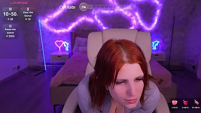 Snapshot of FoxyRayy chatting on February 27, 2025, 1:52 am FoxyRayy online show from February 27, 2025, 1:52 am
