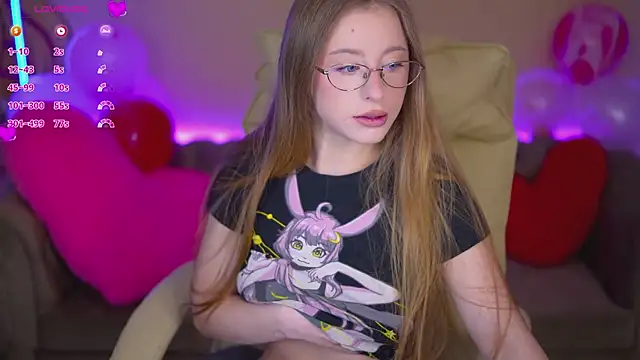 Snapshot of SilverrMoon chatting on February 7, 2026, 7:05 am SilverrMoon online show from February 7, 2026, 7:05 am