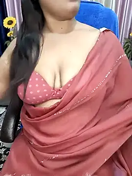 Cute-Raashii online show from May 5, 2026, 11:41 pm