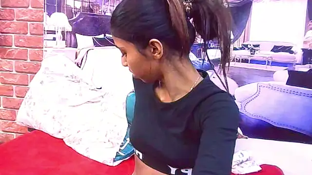 Snapshot of IndianSexySlender chatting on November 17, 2025, 5:22 am IndianSexySlender online show from November 17, 2025, 5:22 am