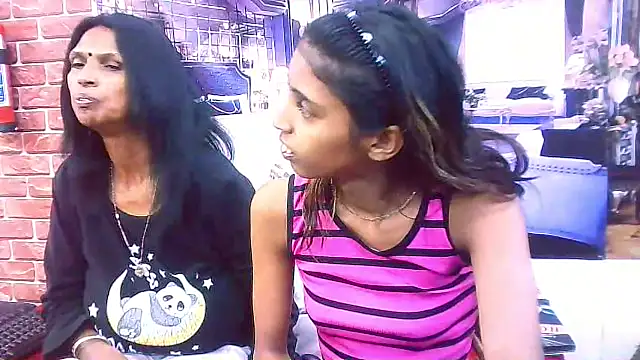 Snapshot of IndianSexySlender chatting on November 25, 2025, 5:30 am IndianSexySlender online show from November 25, 2025, 5:30 am