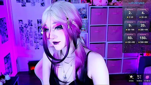 Aki  Ra online show from January 15, 2026, 8:01 pm