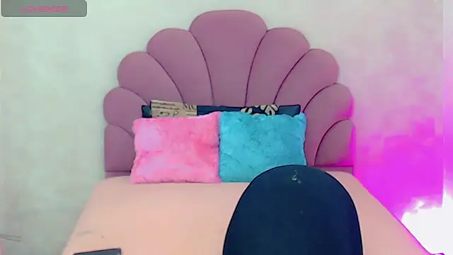Snapshot of briana_sex32 chatting on February 20, 2025, 3:45 am briana sex32 online show from February 20, 2025, 3:45 am