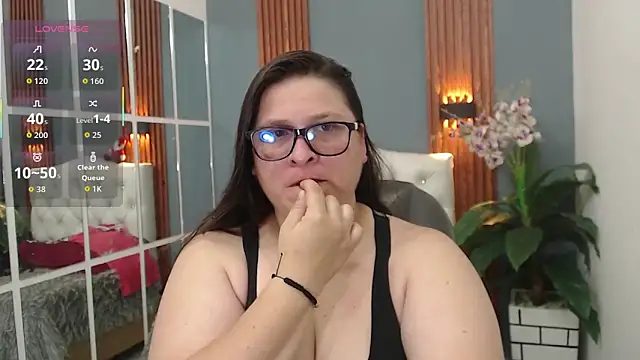 Snapshot of katty_femdom chatting on December 4, 2025, 12:48 pm katty femdom online show from December 4, 2025, 12:48 pm