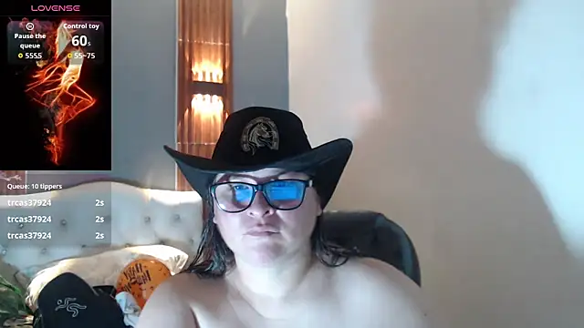 Snapshot of katty_femdom chatting on October 21, 2025, 3:22 pm katty femdom online show from October 21, 2025, 3:22 pm