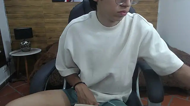 jhoellx online show from March 14, 2025, 2:30 pm