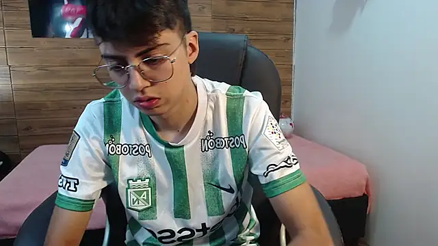 jhoellx online show from September 22, 2025, 7:31 pm