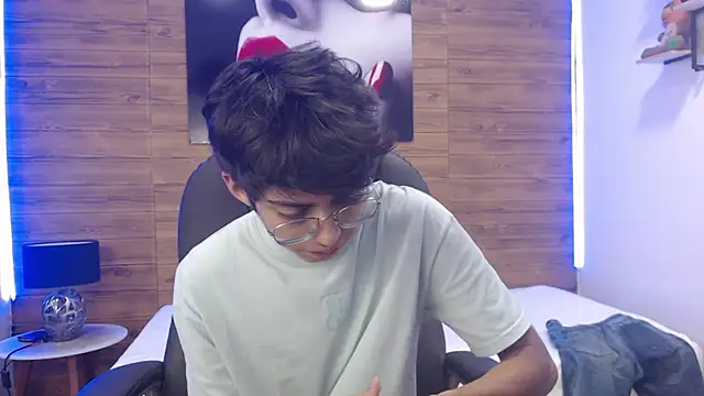 jhoellx online show from March 4, 2025, 12:33 pm