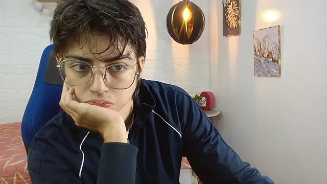 jhoellx online show from November 30, 2025, 1:01 pm