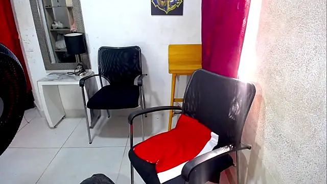 Snapshot of diabla_sexyboobs chatting on February 21, 2026, 9:17 pm diabla sexyboobs online show from February 21, 2026, 9:17 pm