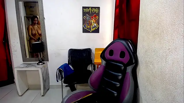 Snapshot of diabla_sexyboobs chatting on February 14, 2026, 9:37 pm diabla sexyboobs online show from February 14, 2026, 9:37 pm