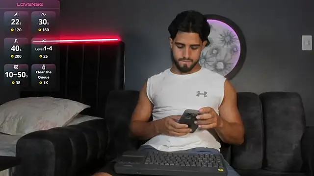 khriss brown online show from December 1, 2025, 10:21 pm