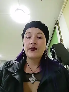 sophie banger online show from March 18, 2026, 10:54 pm