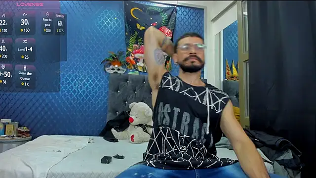Snapshot of leondevereda chatting on March 21, 2025, 1:24 am leondevereda online show from March 21, 2025, 1:24 am