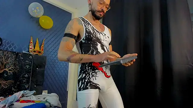 Snapshot of leondevereda chatting on February 23, 2025, 11:47 pm leondevereda online show from February 23, 2025, 11:47 pm