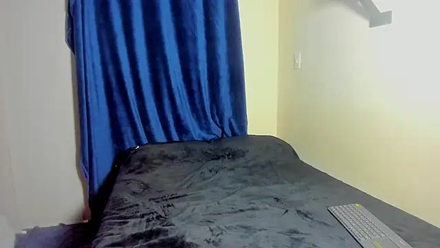 leondevereda online show from December 3, 2025, 1:28 am